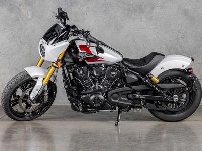 2025 Indian Motorcycle 101 Scout Ghost White Metallic with Graphics - Photo 2