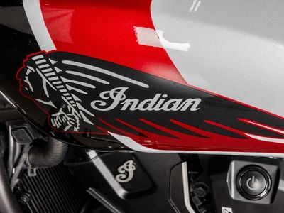 2025 Indian Motorcycle 101 Scout Ghost White Metallic with Graphics - Photo 26