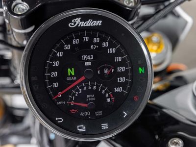 2025 Indian Motorcycle 101 Scout Ghost White Metallic with Graphics - Photo 23