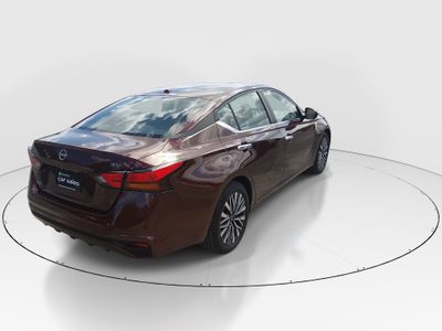 2024 Nissan Altima — photo 7 view
