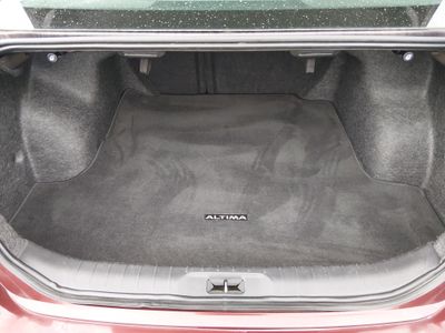2024 Nissan Altima — photo 11 view