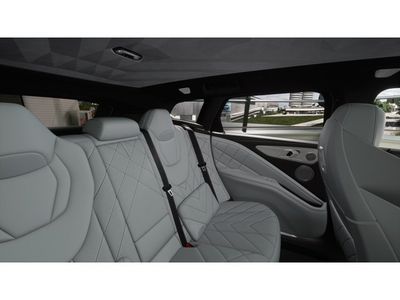 2026 BMW XM - Photo 12