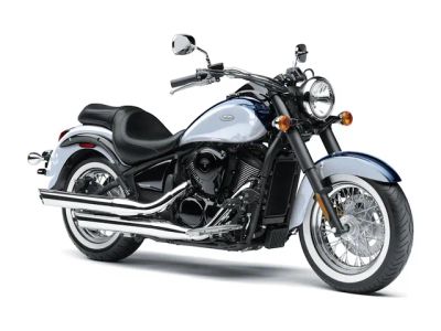 2026 Kawasaki Vulcan® 900 Classic — front three-quarter view