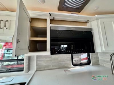2025 Newmar Northern Star — photo 14 view