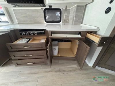 2025 Newmar Northern Star — photo 23 view