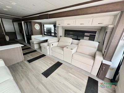 2025 Newmar Northern Star — photo 8 view