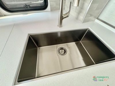 2025 Newmar Northern Star — photo 18 view