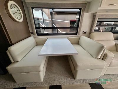 2025 Newmar Northern Star — photo 28 view
