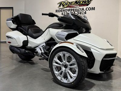 2026 Can-Am Spyder F3 Limited Platine in PEARL WHITE — front three-quarter view
