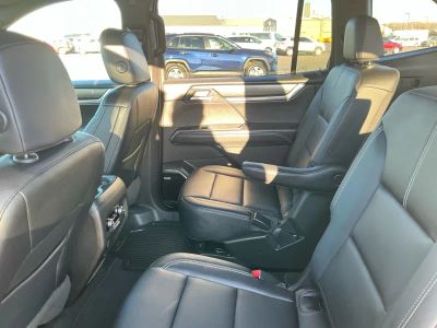 2026 GMC Acadia — photo 16 view