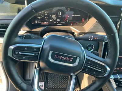 2026 GMC Acadia — photo 13 view