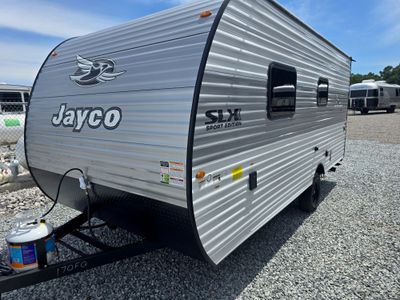2026 Jayco Jay Flight SLX - Photo 2