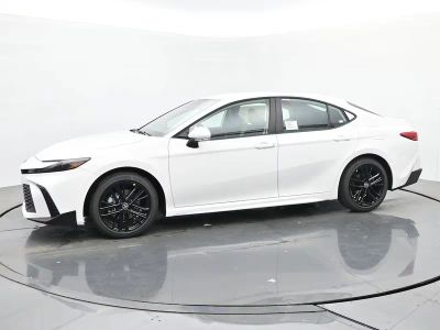 2026 Toyota Camry - Photo 2