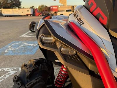 2026 Can-Am Renegade X mr 1000 R Hyper Silver & Legion Red — photo 25 view