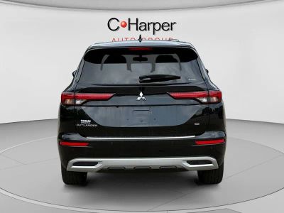 2023 Mitsubishi Outlander — interior view