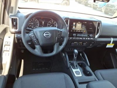 2026 Nissan Frontier — detail view
