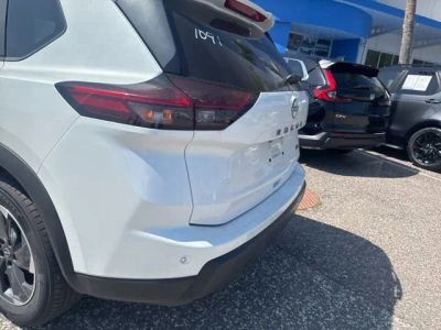 2024 Nissan Rogue — photo 17 view