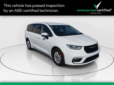 2023 Chrysler Pacifica Touring L FWD — front three-quarter view