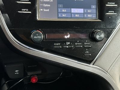 2018 Toyota Camry - Photo 21