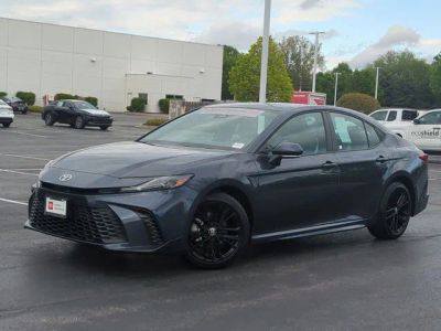 2026 Toyota Camry - Photo 2