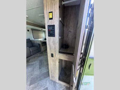 2023 Palomino Solaire — photo 13 view