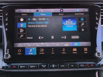 2023 Jeep Grand Wagoneer - Photo 18