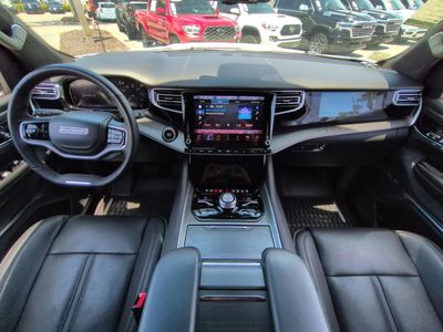 2023 Jeep Grand Wagoneer - Photo 15
