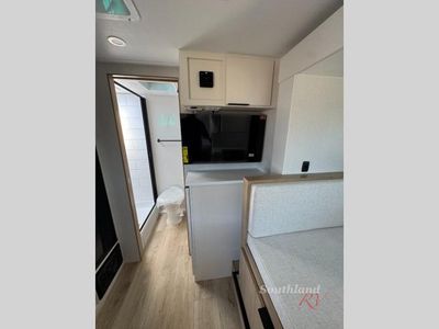 2026 Winnebago Micro Minnie - Photo 13