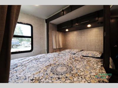 2024 Jayco Melbourne — photo 25 view