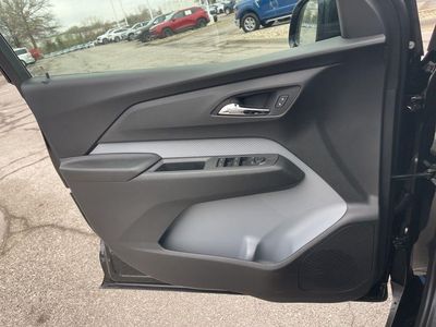 2027 Chevrolet Bolt - Photo 30