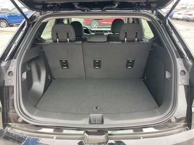 2027 Chevrolet Bolt - Photo 12