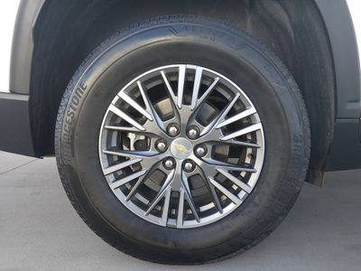 2025 Chevrolet Traverse - Photo 10