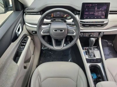 2022 Jeep Compass — photo 14 view