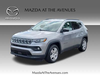2022 Jeep Compass Latitude in Silver — front three-quarter view