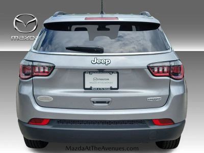 2022 Jeep Compass — photo 7 view