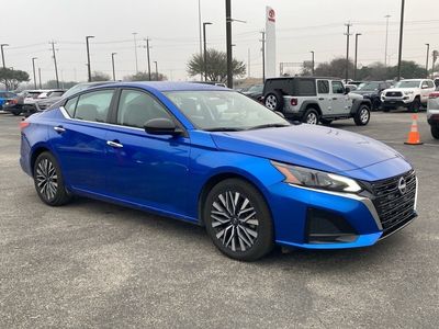 2025 Nissan Altima - Photo 3