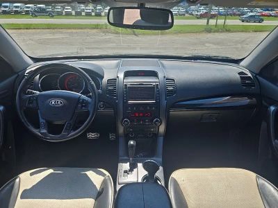 2012 Kia Sorento — side profile view