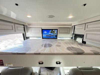 2026 Fleetwood DISCOVERY LXE - Photo 4