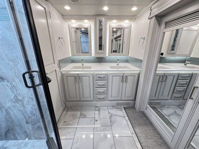 2026 Fleetwood DISCOVERY LXE - Photo 22