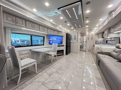 2026 Fleetwood DISCOVERY LXE - Photo 14