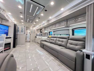 2026 Fleetwood DISCOVERY LXE - Photo 6