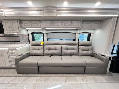 2026 Fleetwood DISCOVERY LXE - Photo 7