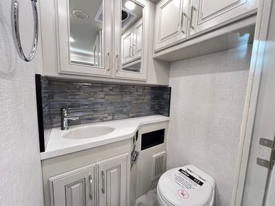 2026 Fleetwood DISCOVERY LXE - Photo 18