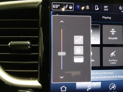 2024 Chrysler Pacifica — photo 18 view