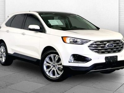 2020 Ford Edge Titanium in Star White Metallic Tri-Coat — front three-quarter view