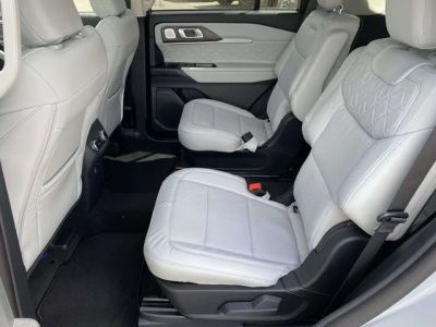2026 Ford Explorer — photo 11 view