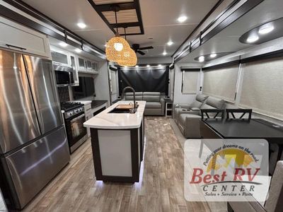2026 CrossRoads RV Hampton - Photo 13