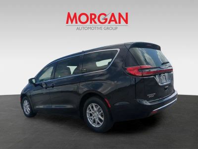 2026 Chrysler Pacifica — photo 7 view