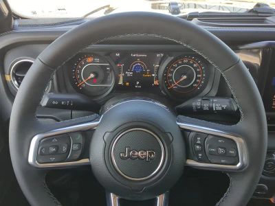 2026 Jeep Wrangler — photo 32 view