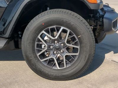 2026 Jeep Wrangler — photo 11 view